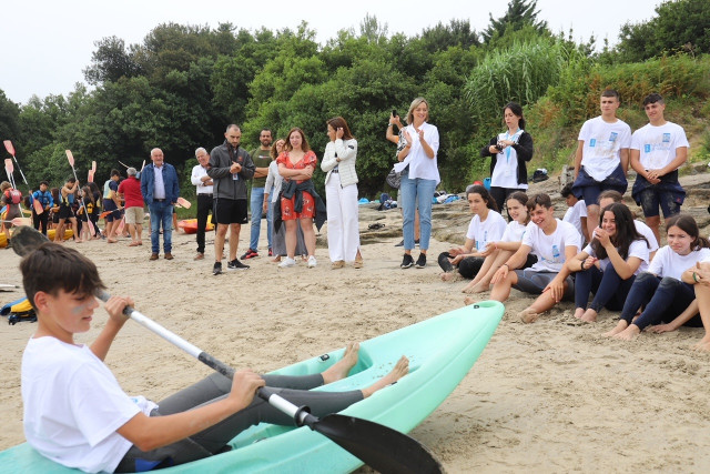 Fotos Da Nota Xa Enviada: A Xunta Lembra Que As Familias Con Nenos De Ata 12 Anos Poden Solicitar O Bono Coidado Para O Pago Dos Campamentos De Verán