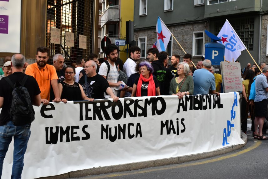 Protesta contra los incendios en Ourense