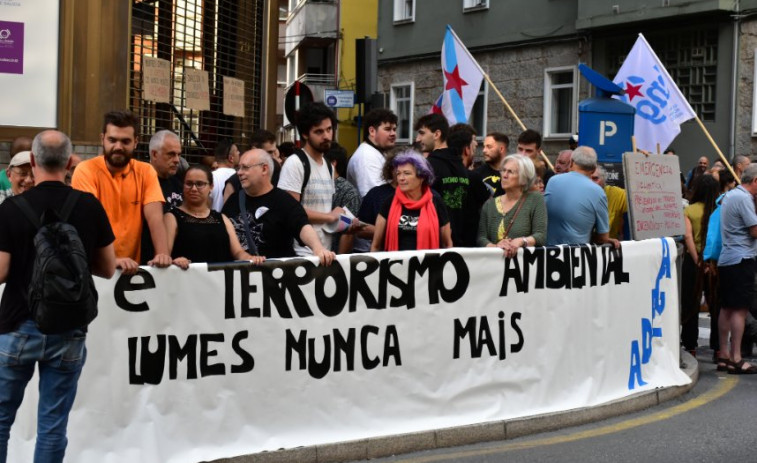 Para evitar las olas de incendios es necesario otra política forestal ya, reclaman manifestaciones en Lugo y Ourense