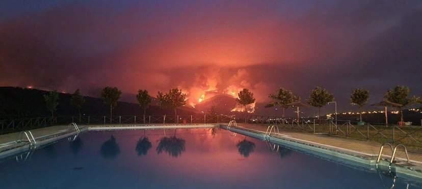 Incendio en Carballeda de Valdeorras en una imagen del twitter Incendios Galicia