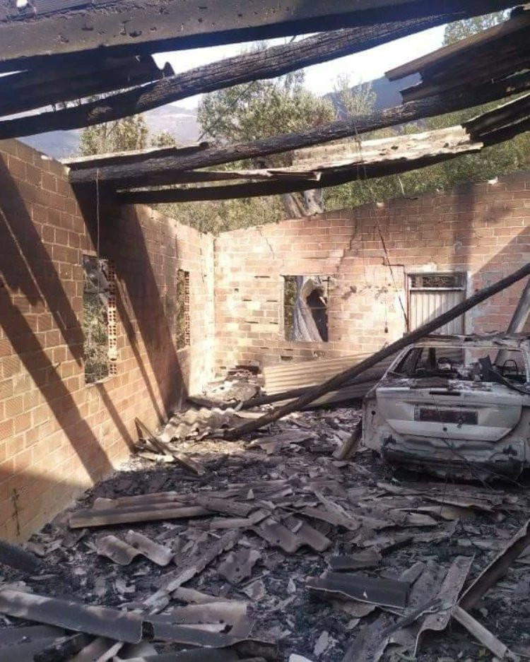 Aldea de Vilar en O Courel arrasada por los incendios en una foto de Antu00eda Vilar publicada por Orgullo Galego Twitter