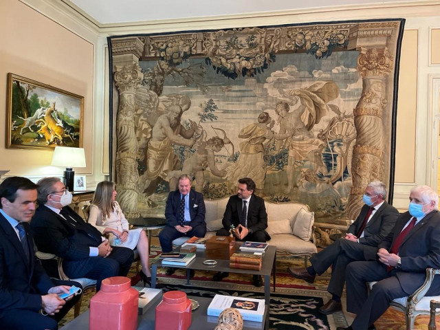 Reunión de Antonio Rodríguez Miranda en Uruguay.