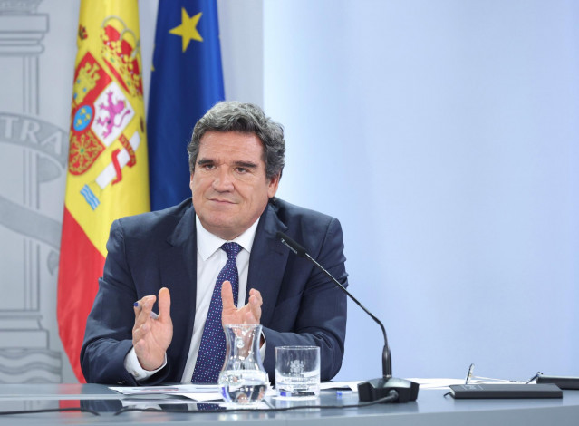 El ministro de Inclusión, Seguridad Social y Migraciones, José Luis Escrivá, en una rueda de prensa posterior al Consejo de Ministros, en el Palacio de La Moncloa, a 26 de julio de 2022, en Madrid (España). El Consejo de Ministros ha aprobado el nuevo sis