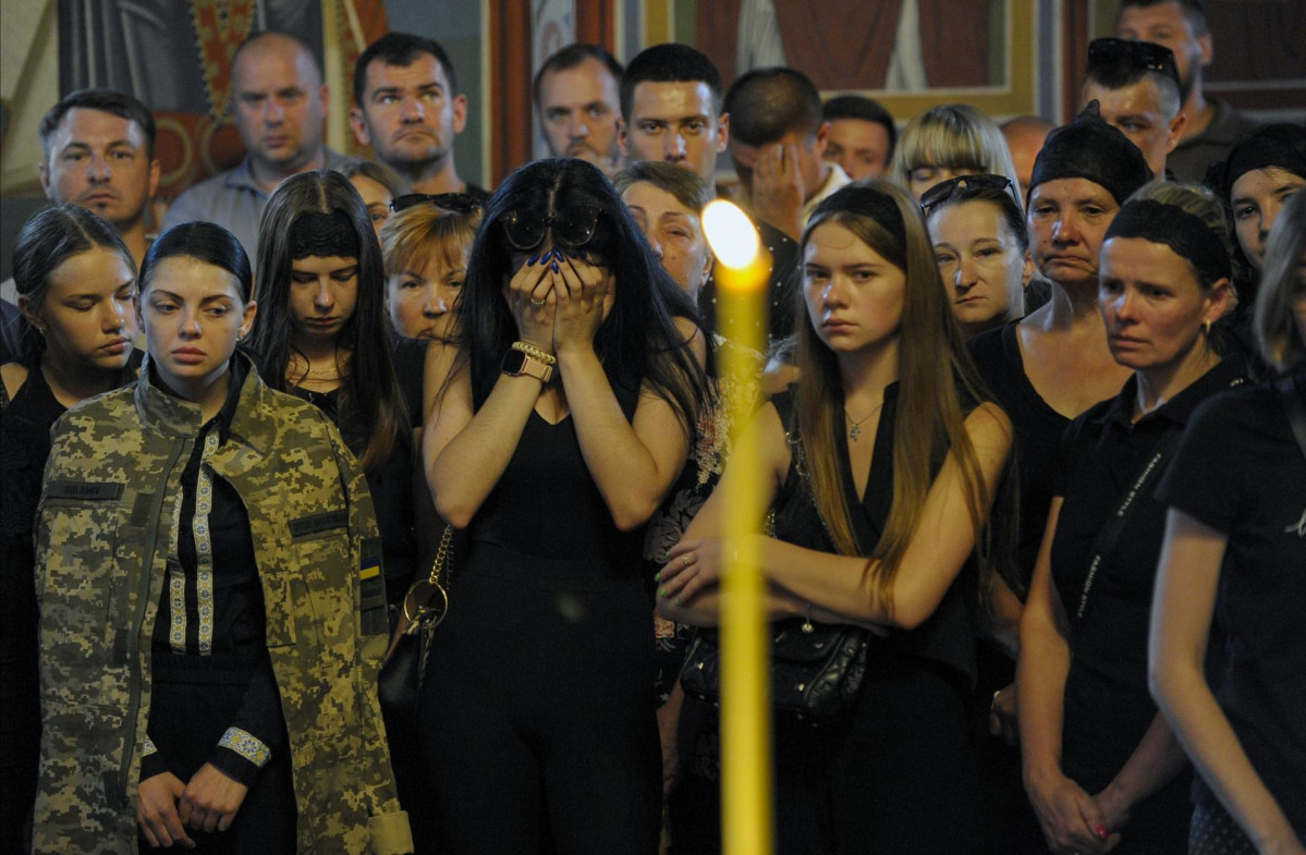 21 de julio de 2022, Kyiv, Ucrania, en la Catedral de San Miguel, Kyiv, capital de Ucrania, se lleva a cabo un servicio conmemorativo para el presentador de televisión ucraniano, el militar ucraniano Karim Gulamov en una foto de Ruslan Kaniuka