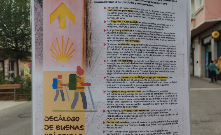 Este decálogo de buenas prácticas para el final del Camino de Santiago muestra cómo peregrinos y compostelanos pueden convivir