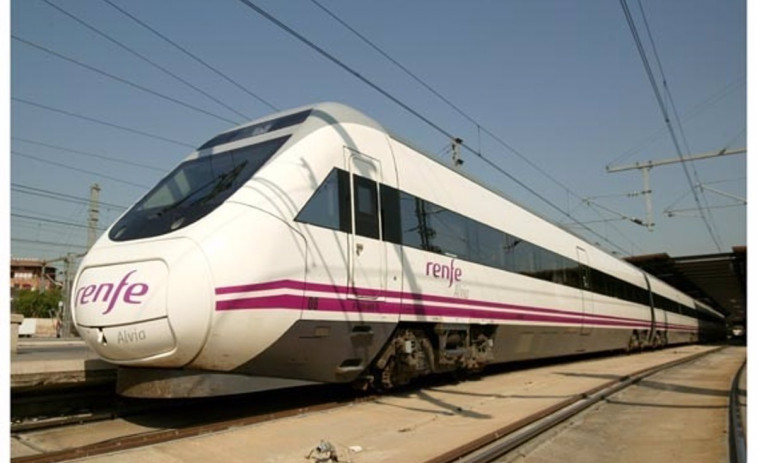 Cambio de horario en uno de los trenes Alvia de une Galicia con Madrid