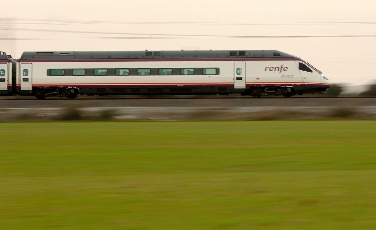 Guía para hacerse con los bonos gratis para cercanías y media distancia de Renfe que se pueden pedir desde el miércoles