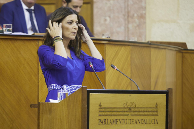 Archivo - La portavoz del grupo parlamentario VOX, Macarena Olona, durante la segunda jornada del debate de investidura del presidente de la Junta de Andalucía de la XII legislatura en el Parlamento de Andalucía, a 21 de julio de 2022 en Sevilla (Andalucí
