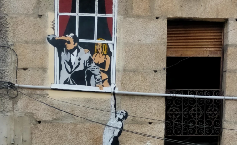 Banksy en Verín: el Ayuntamiento replica las famosas pintadas en las fachadas de edificios degradados