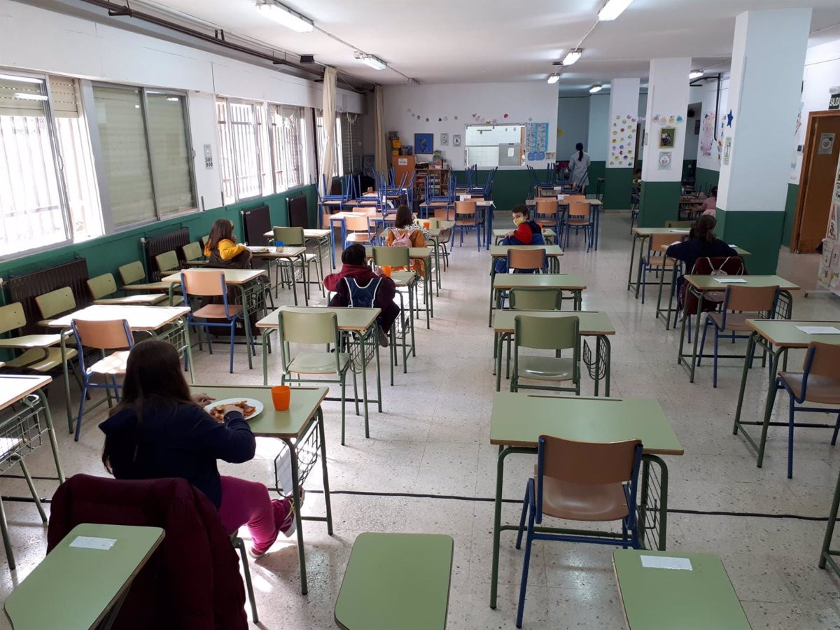 Distancia comedor escolar