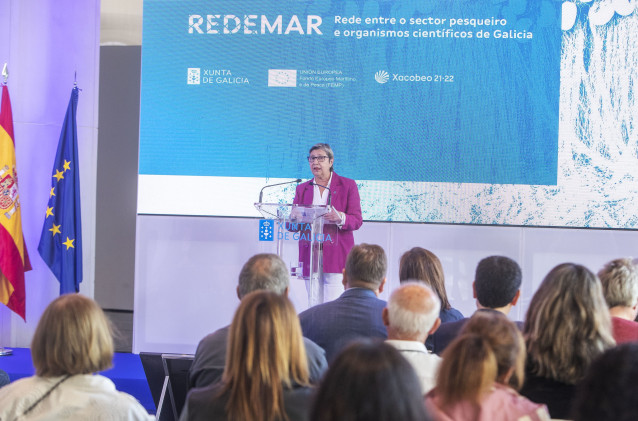 La conselleira do Mar, Rosa Quintana, inaugura el acto de constitución de la Red entre el sector pesquero y los organismos científicos de Galicia