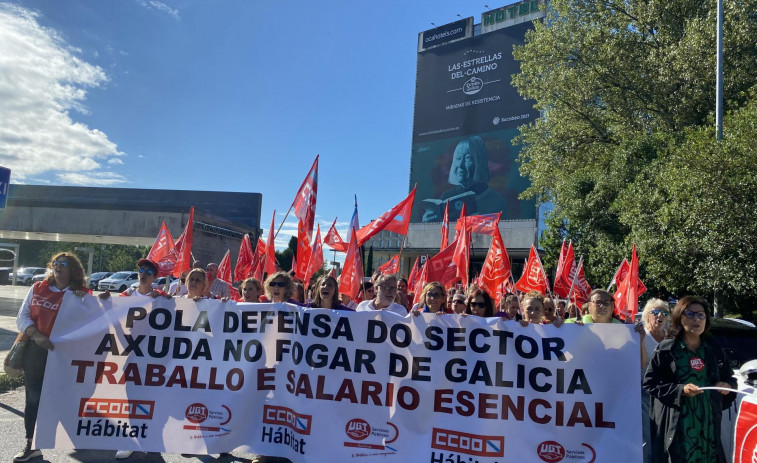 Cientos de personas reclaman en Santiago 