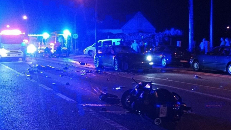 Una muerta y una herida en un accidente de moto en Meis