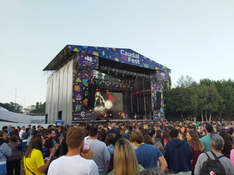 Izal vino al Caudal Fest con magia y efectos especiales; Estopa sin pastillas de freno y partiendo la pana