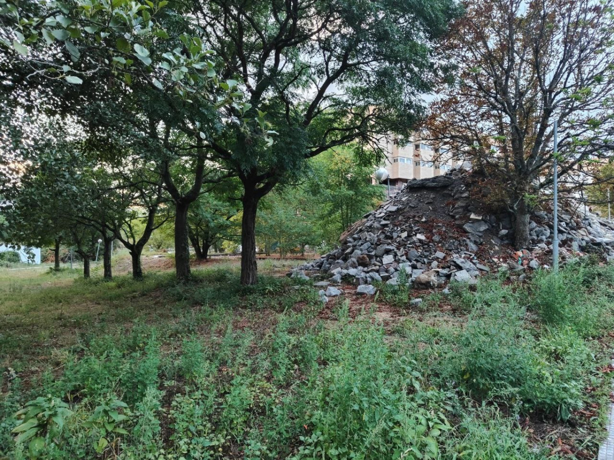 Ecologistas denuncian un vertedero ilegal en Ourense.