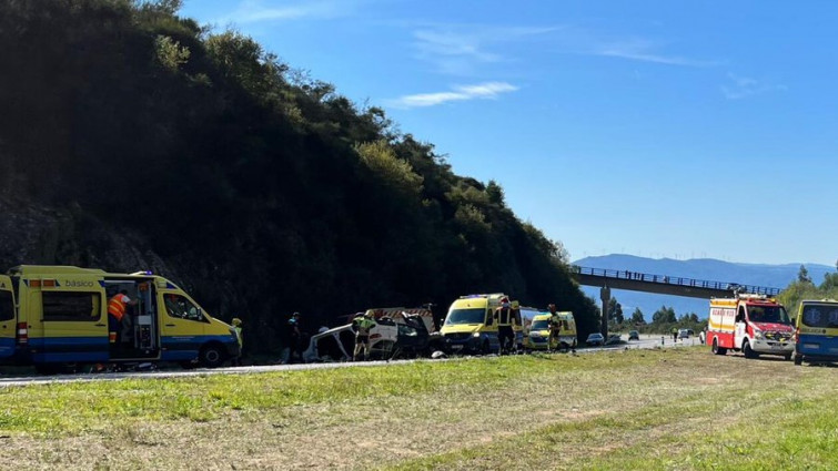 Accidente con víctimas mortales en Noia: dos fallecidos en una colisión múltiple que implicó a tres vehículos