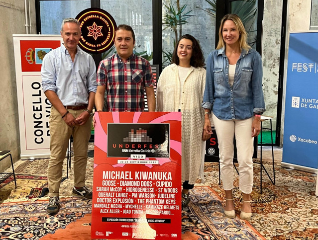 El concejal de Fiestas de Vigo, Pablo Estévez; el portavoz de Sweet Nocturna, David Lago; la representante de Estrella Galicia, Cristina Canosa; y la delegada de la Xunta, Marta Fernández-Tapias, en la presentación del V Underfest SON Estrella Galicia.