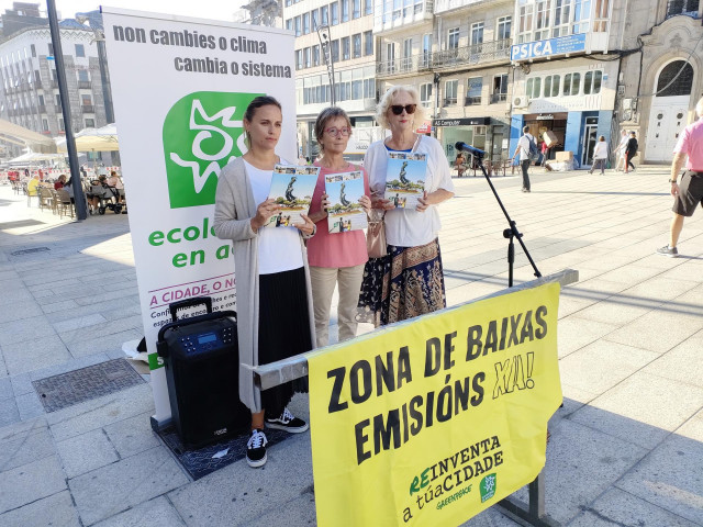 Presentación de un informe sobre contaminación acústica y de partículas en suspensión en las calles de Vigo, elaborado por Ecoloxistas en Acción y Greenpeace.