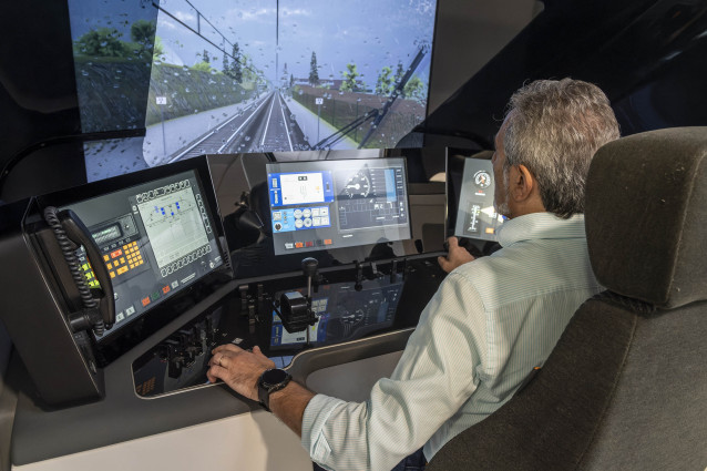 Archivo - Comienza el curso de la XV promoción de Maquinistas de los centros de formación de Renfe