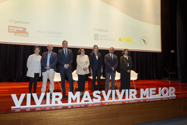 Apertura del lVI Foro 'Vivir más, vivir mejor' organizado por Afundación y HelpAge International España.