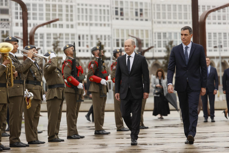 Sánchez y Scholz hacen fuerza desde A Coruña a Macron para tener operativo el Midcat en 2025