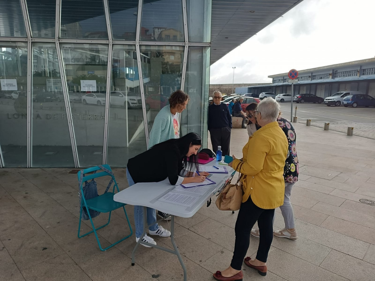 Firmas pediatras e matronas xa