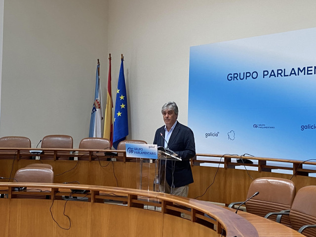 El portavoz popular, Pedro Puy, durante la rueda de prensa.