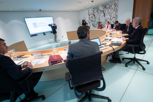 El presidente de la Xunta, Alfonso Rueda, preside la reunión del Consello. Edificio Administrativo de San Caetano, Santiago de Compostela, 27/10/22.