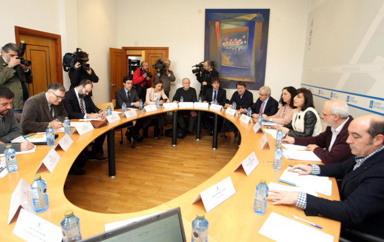 A Mesa do leite arrinca sen contentar aos gandeiros