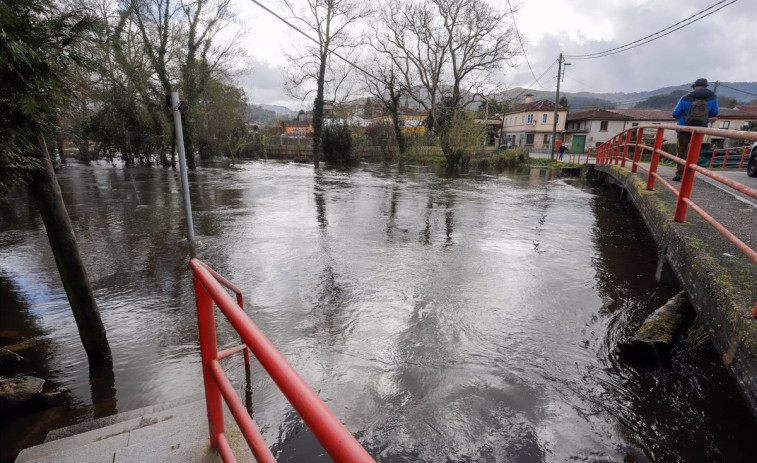 Activada la alerta por inuncaciones en varios puntos de Galicia por la crecida de ríos como el Tambre, Deva o Verdugo