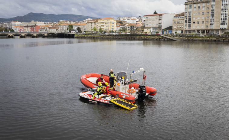 Finaliza sin éxito otra jornada de búsqueda del piragüista desaparecido en Pontevedra
