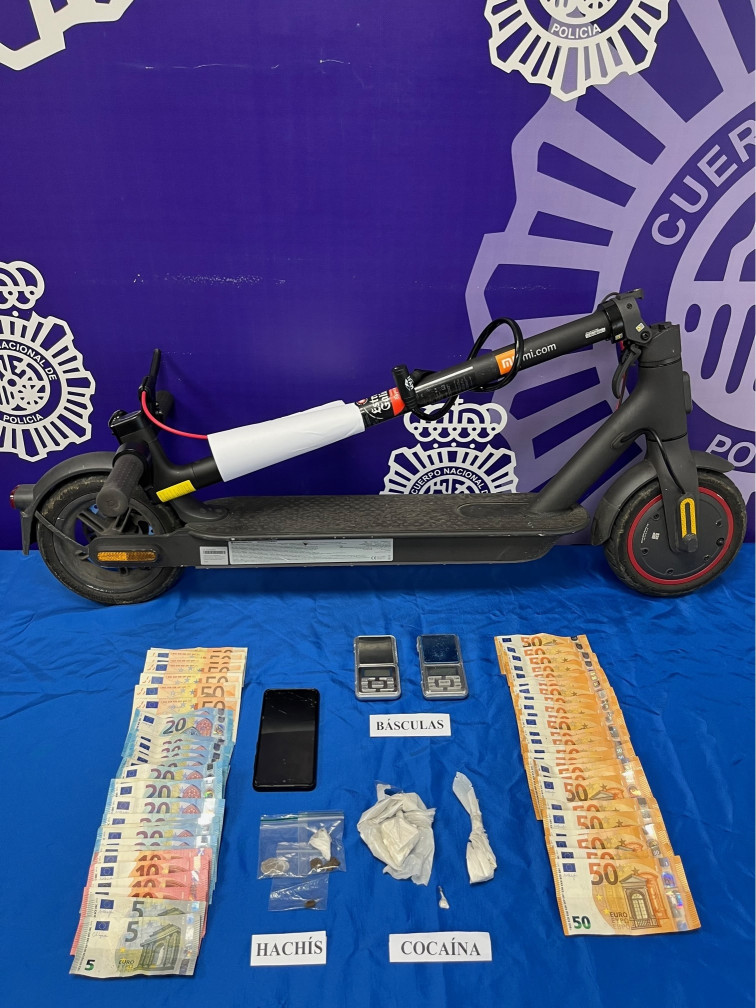 Detienen en Lugo a una familia con un niño, menor de edad, que vendían droga repartiéndola con un patinete