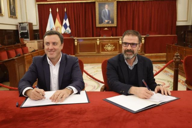 El presidente de la Diputación de A Coruña, Valentín González Formoso, y el alcalde de Ferrol