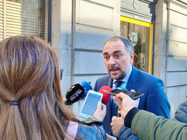 El conselleiro de Sanidade de la Xunta de Galicia, Julio García Comesaña,  niega situación de 