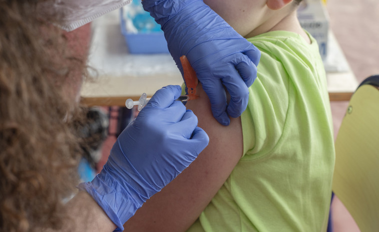 El SERGAS lanza un mensaje masivo a los padres para vacunar contra la gripe a los menores de 5 años