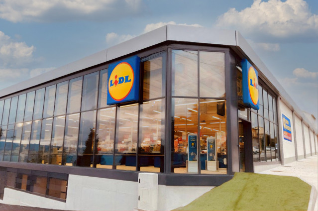 Apertura del supermercado Lidl en Cangas (Pontevedra)