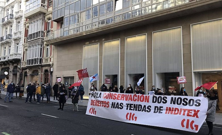 La CIG mantiene la huelga en tiendas de Inditex de A Coruña durante el Black Friday