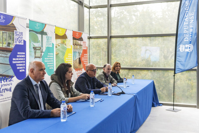 Sinatura Convenio Entre A Deputación Ourense E Os Establecementos Balnearios Da Provinica De Ourense Para A Dixitalización Da Oferta De Servizos E Tratamentos Termais, No Balneario De Berán (Leiro) Que Está Proximo A Sua Apertura. Asinan Manuel Baltar (P