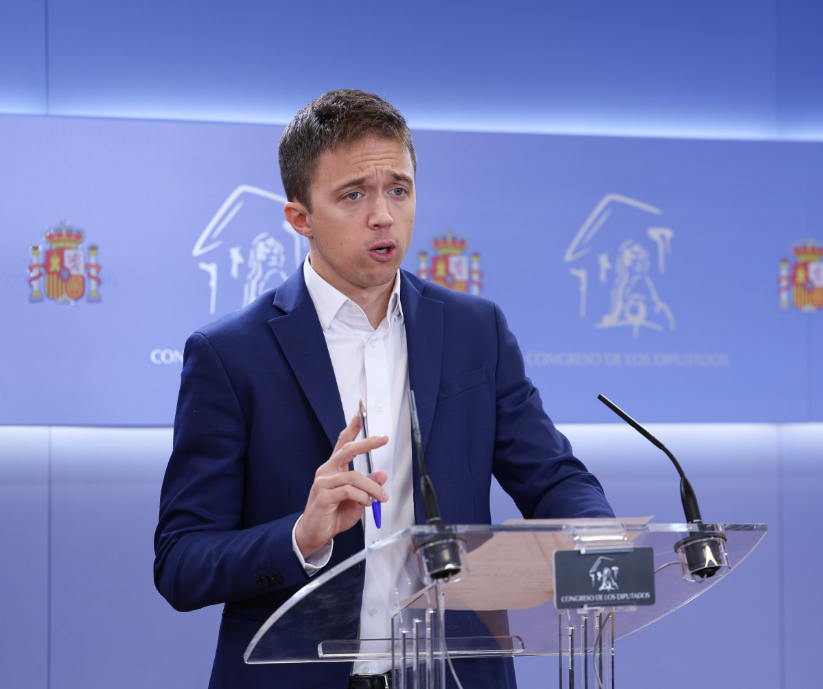 El líder de Más País, Íñigo Errejón, ofrece una rueda de prensa antes de participar en la Junta de Portavoces del Congreso de los Diputados, a 29 de noviembre de 2022, en Madrid (España).
