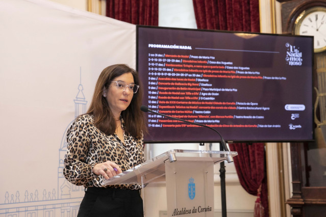 La alcaldesa de A Coruña, Inés Rey, presenta la programación de Navidad