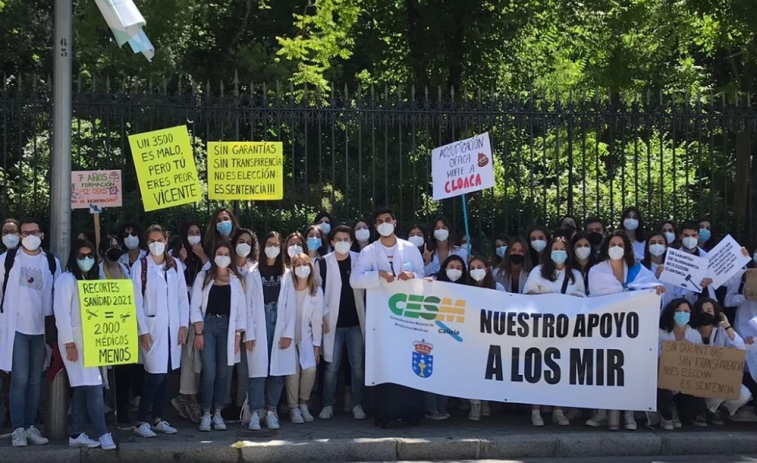 Sin plazas de médicos de familia en las oposiciones al SERGAS cuando se baraja cerrar centros de salud