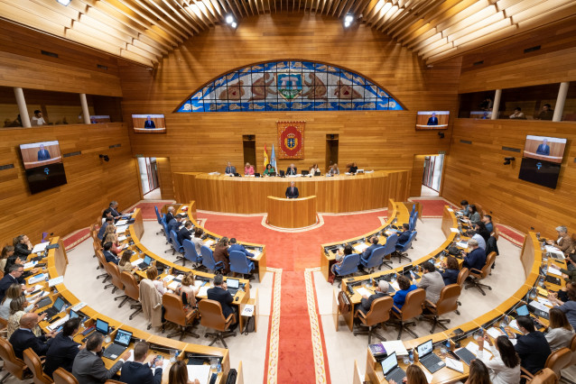 Archivo - Hemiciclo durante la comaprecencia del presidente de la Xunta, Alfonso Rueda, en el Parlamento gallego.