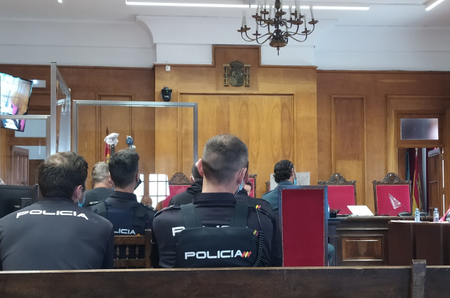 Archivo - Juicio en Ourense contra dos acusados de matar a un hombre para hacerse con la herencia recibida de su madre