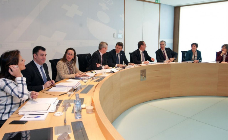 ​Dez altos cargos da Xunta cesan para ir nas listas do PPdeG