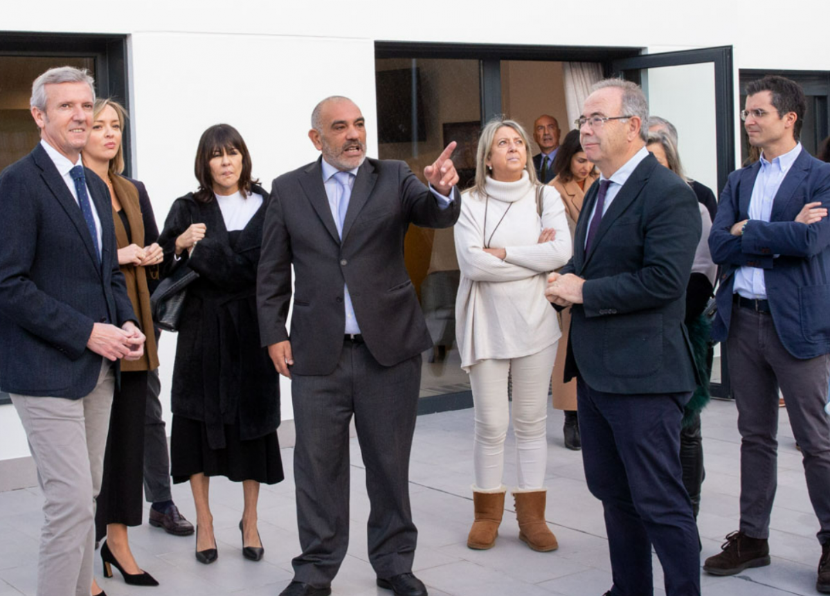 Rueda Bugallo Verea en la inaguraciu00f3n de Raiola O Horreo Santiago