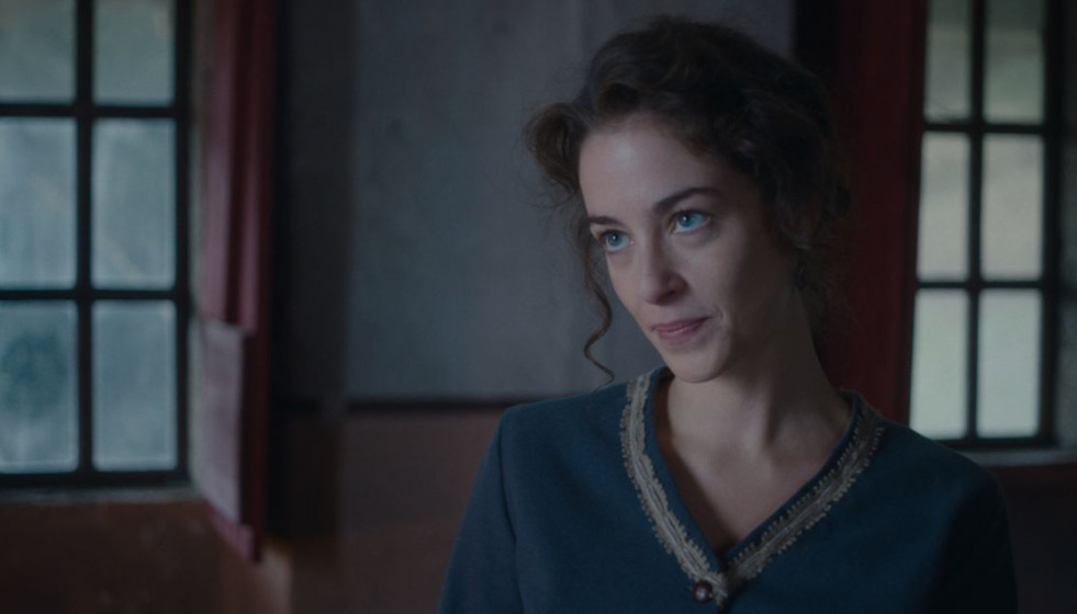 Victória Guerra como Dorinda en El Cuerpo Abierto