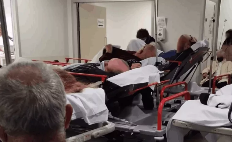 Segundo hospital público que lleva enfermos urgentes a la privada por colapso de urgencias, el Cunqueiro (Vigo)