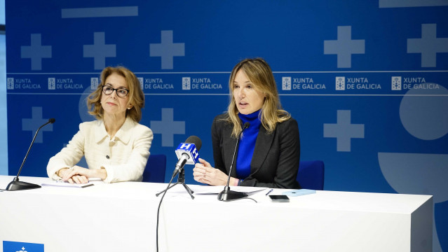 La delegada territorial de la Xunta en Vigo, Marta Fernández-Tapias, y la directora xeral de Ordenación do Territorio e Urbanismo, Encarnación Rivas.