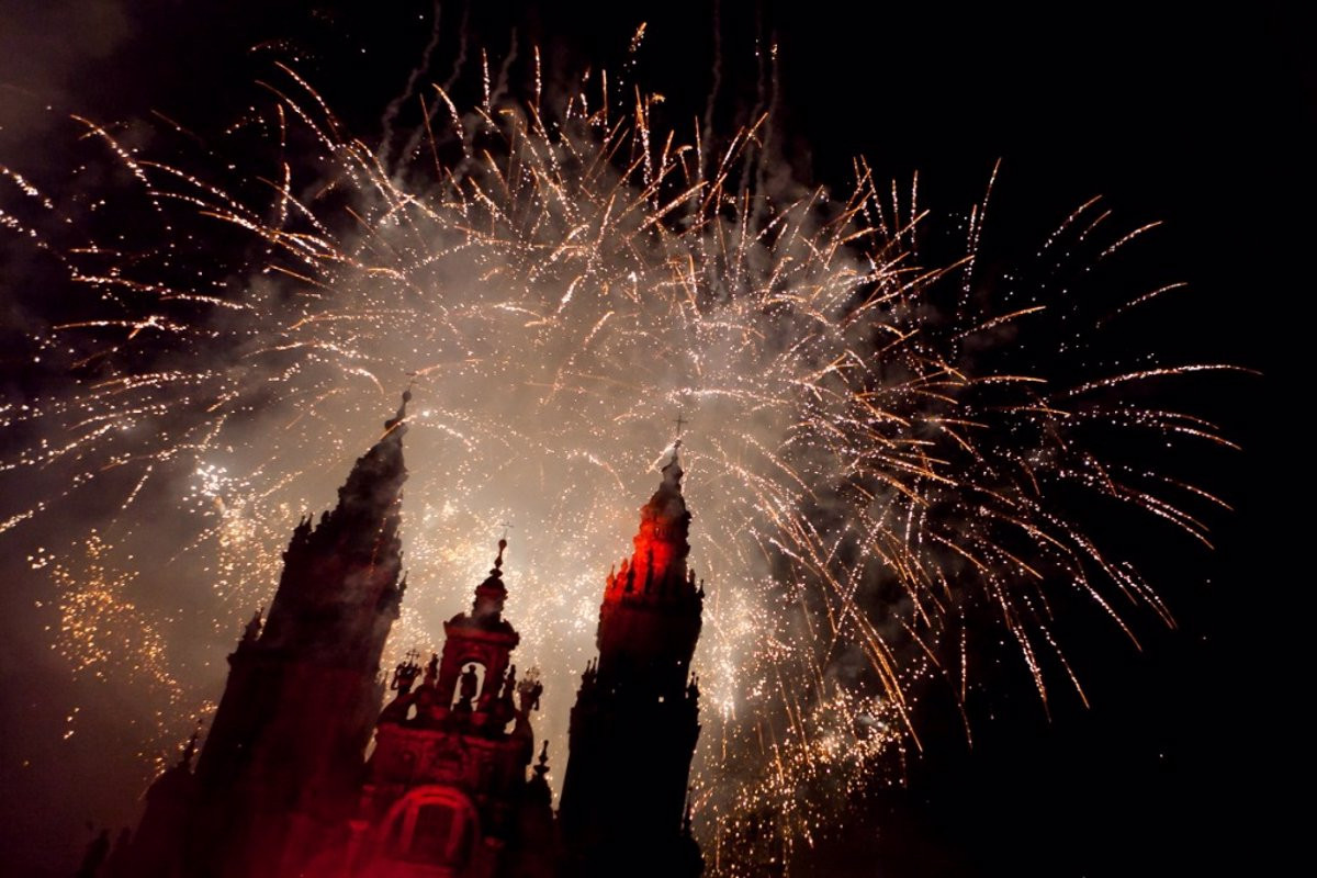 Pirotecnia fuegos artificiales