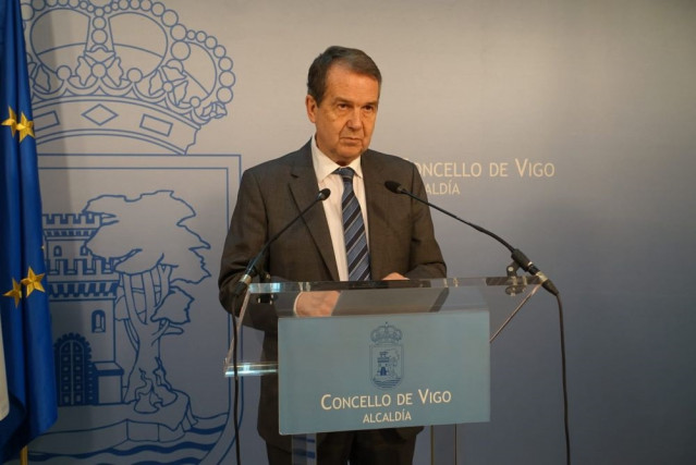 El alcalde de Vigo, Abel Caballero,  en rueda de prensa.